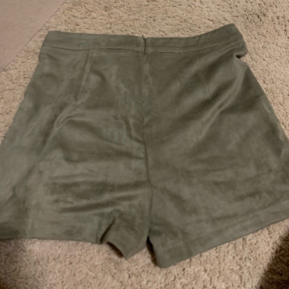 Alter’d State suede Skort - Picture 3 of 4